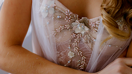 Luxury wedding dress