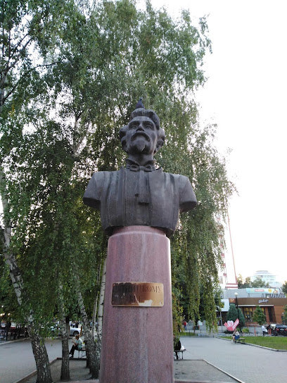 Памятник М.Е. Пятницкому