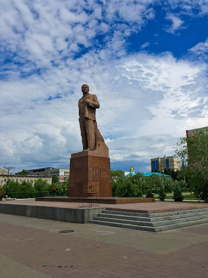 В.И. Ленин, Памятник