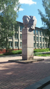 Памятник А.Ф. Иванову
