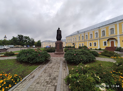 Памятник Владимиру Мономаху