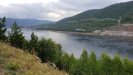 Вид с гребня Красноярской ГЭС