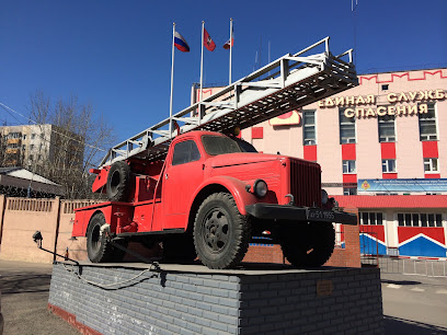 Памятник пожарной машине