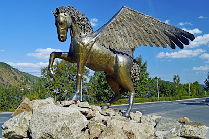 Скульптура «Крылатый конь» у водной станции