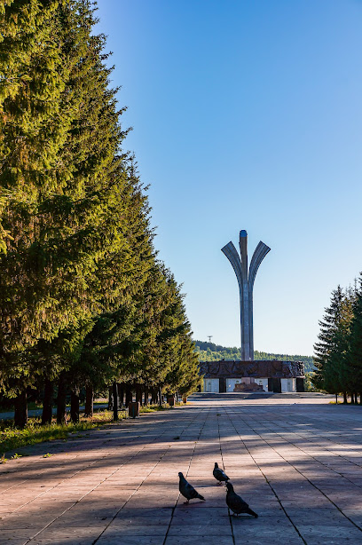 Монумент первооткрывателям нефти Татарстана