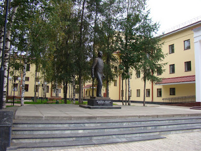 Памятник В.А. Савину