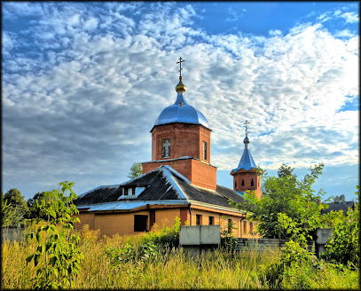 Церковь Троицы Живоначальной в посёлке Аккумулятор.