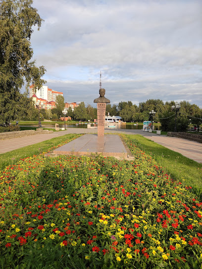 Памятник Н.Н. Рукавишникову