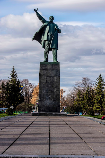 Памятник М. Калинину
