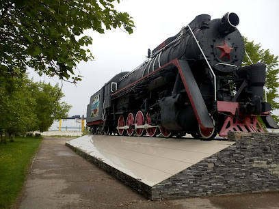 Паровоз-памятник Л-3318