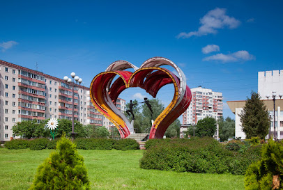 Памятник "Влюбленным Сердцам"