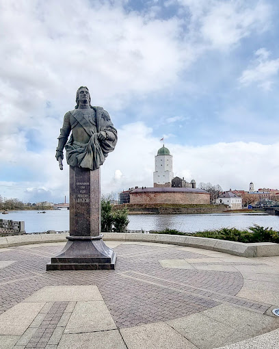 Памятник Федору Апраксину