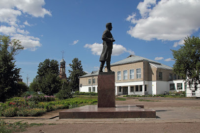 Памятник Сергею Мироновичу Кирову