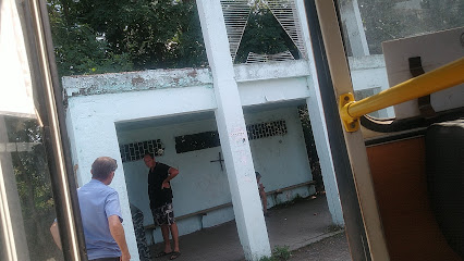 Автобусная остановка "Ж.Д. вокзал Гирей"
