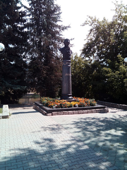 Памятник архитектору Львову Н.А.