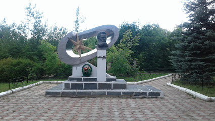 Памятник Н. Н. Бенардосу