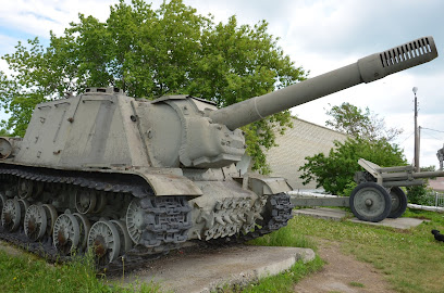 Памятник ИСУ-152