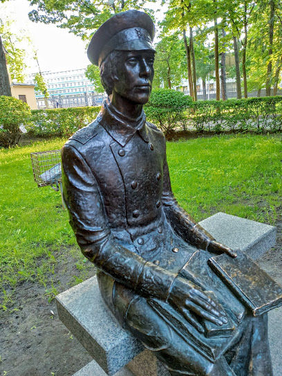 Памятник студенту-политехнику