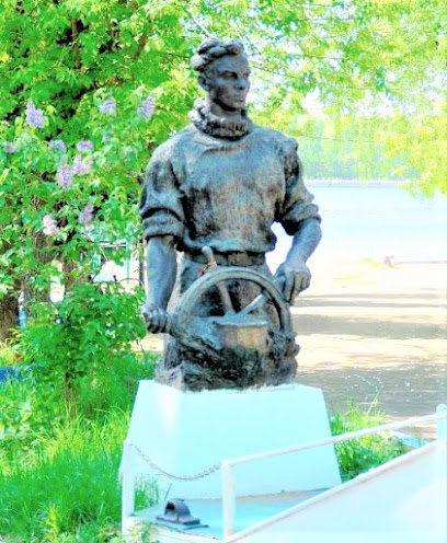 Памятник Семёну Дежнёву