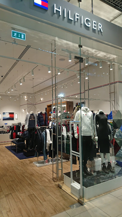 Tommy Hilfiger Store - Trade Center More Mall