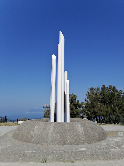 Памятник погибшим на пароходе "Адмирал Нахимов"