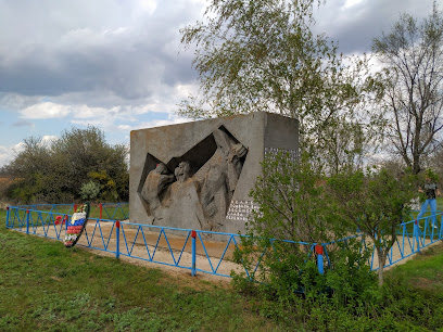 Могила пяти героев-танкистов