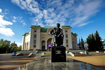 Памятник М.ГафурИ
