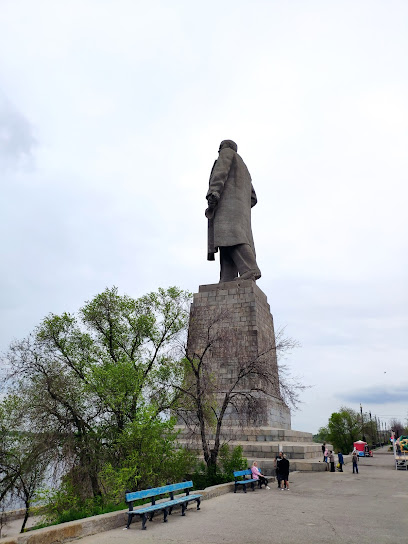 Монумент В. И. Ленину
