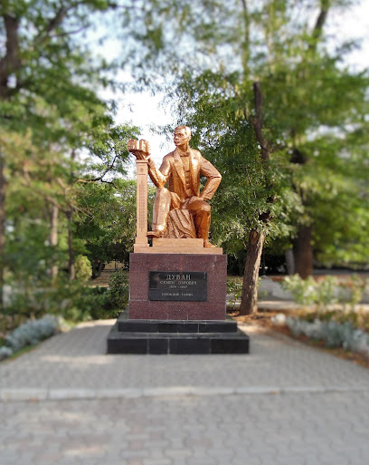 Памятник Герою Советского Союза Н.А. Токареву