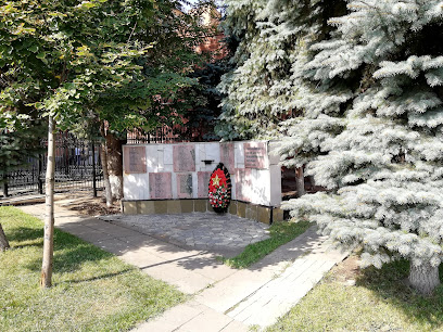 Памятник Краснорозовцам, погибших в ВОВ