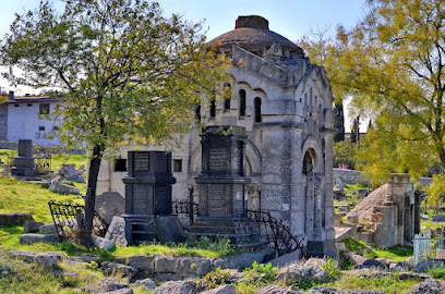 Караимское Кладбище