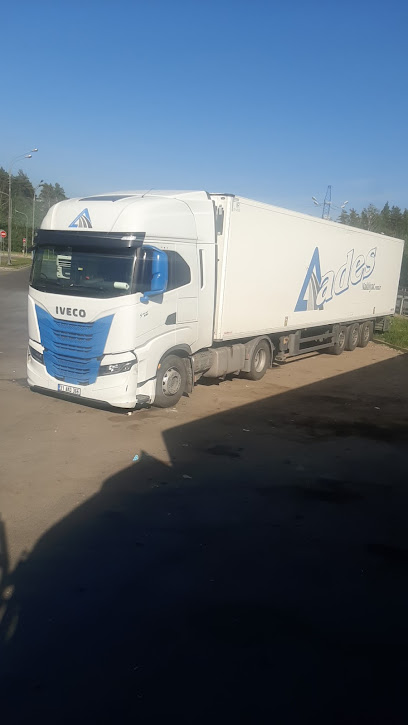 Грузовая автостоянка