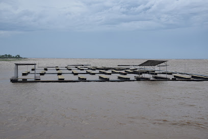 Рыбацкая Парковка И Причал