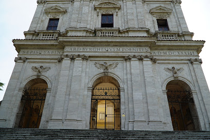 Церковь Сан-Грегорио-Маньо на Целии