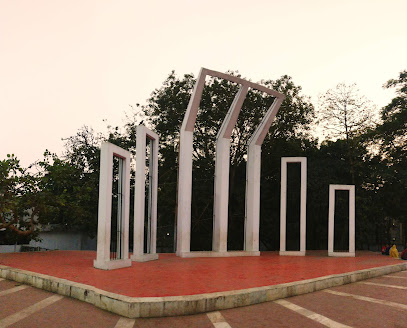 Памятник Шахид-минар