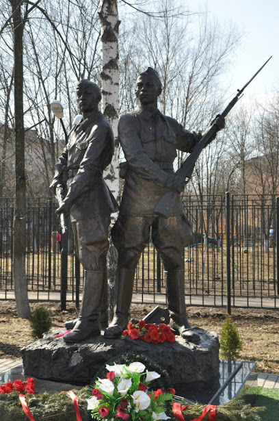 Памятник Подольским курсантам
