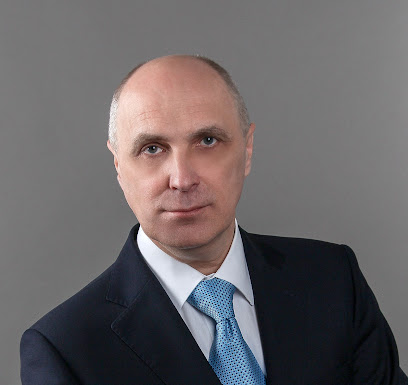 Профессиональный юрист Михнов Олег Евгеньевич