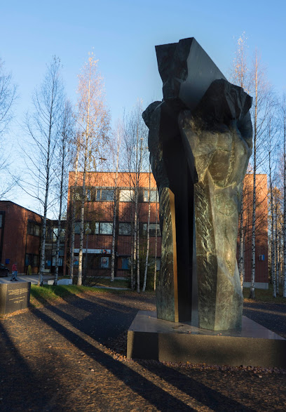 Монумент в честь советско финского сотрудничества